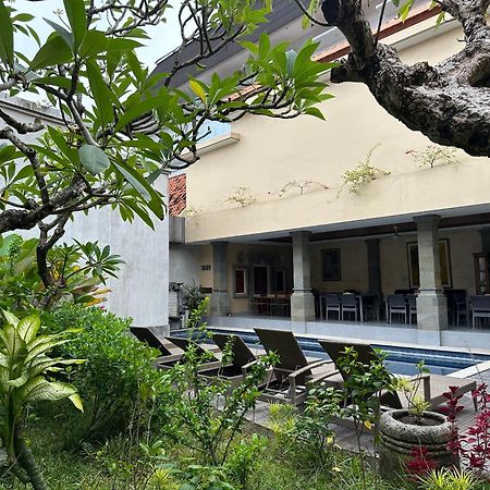 Villa Bunga Hotel Seminyak Exterior foto
